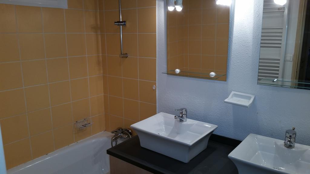 Goelia Le Mas Blanc Aparthotel Perols Room photo